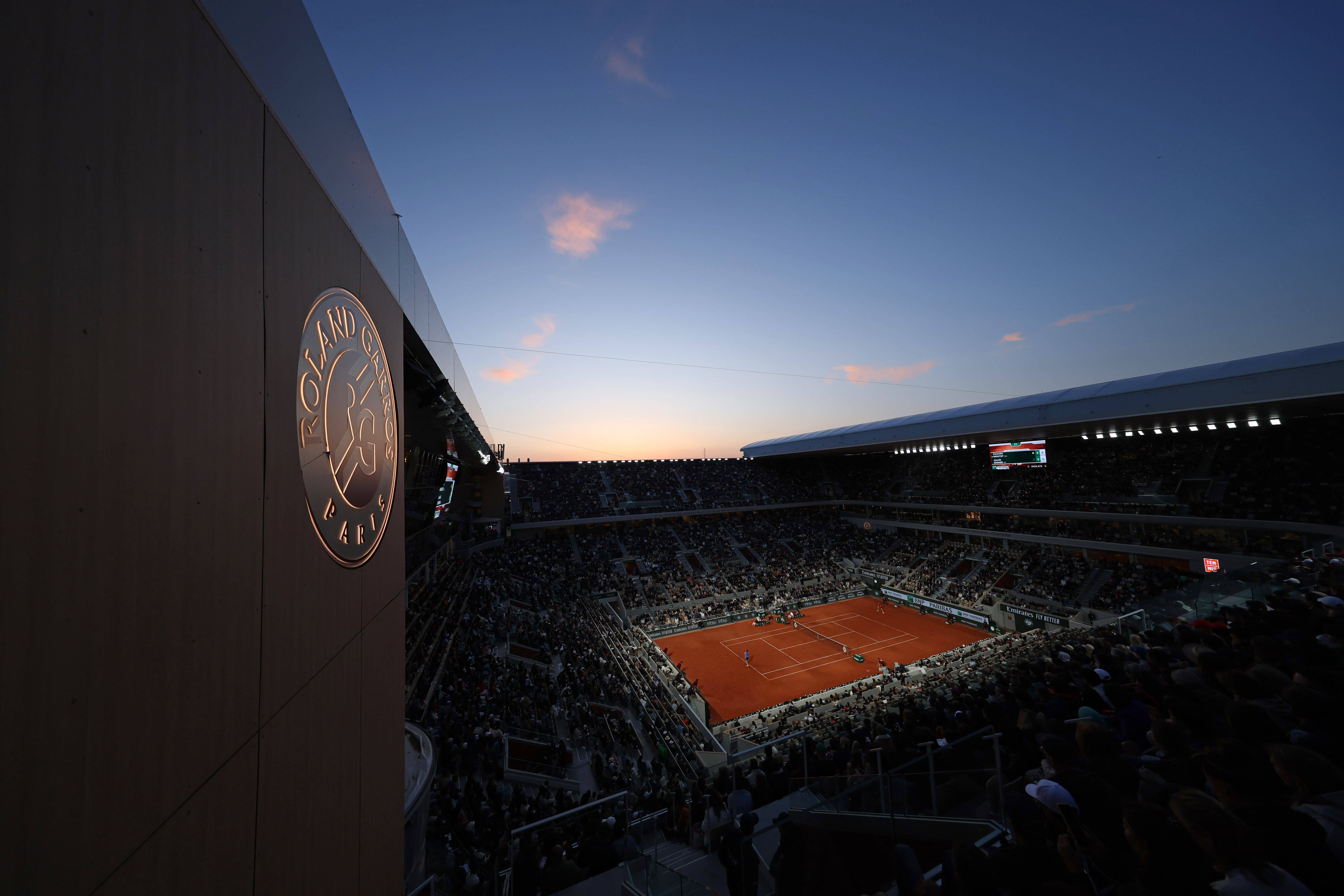 红土赛季正燃｜当网球邂逅这片&ldquo;竞技红&rdquo;，藏尽赛场热血与质感