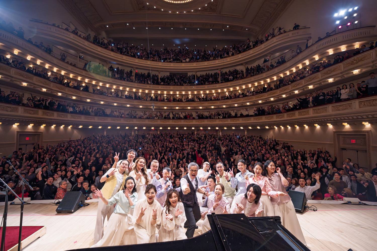 20260418羅大佑音樂會卡內基大合照.jpg