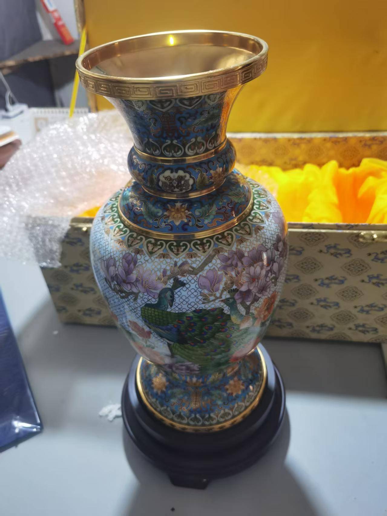 京华绝艺，盛世欢歌——《盛世欢歌》景泰蓝赏瓶鉴赏
