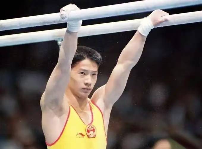 体操世界冠军张津京：曾被视为李小双接班人，却因谈恋爱告别赛场