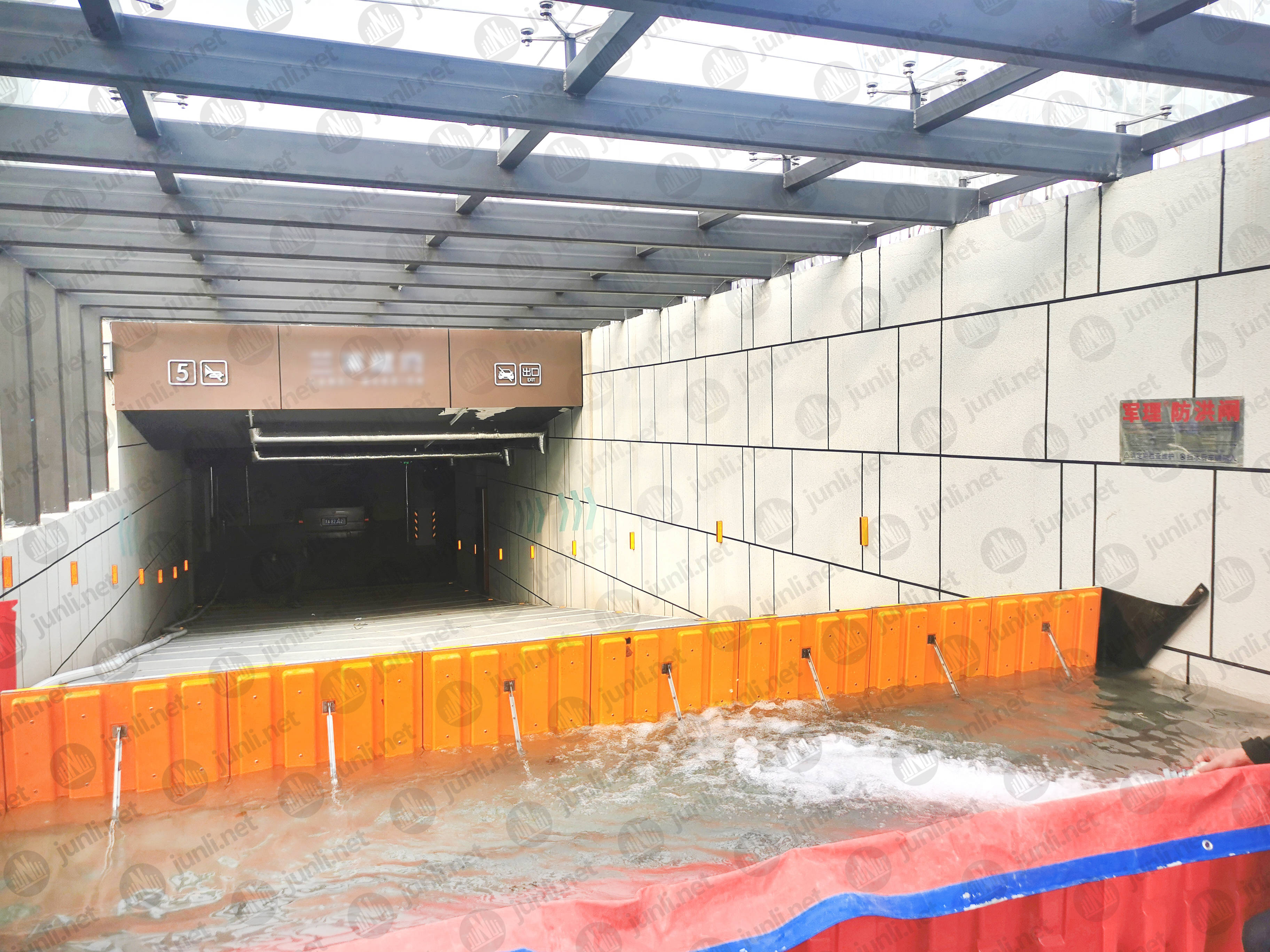 水动力全自动防洪闸守护城市地下空间的隐形卫士