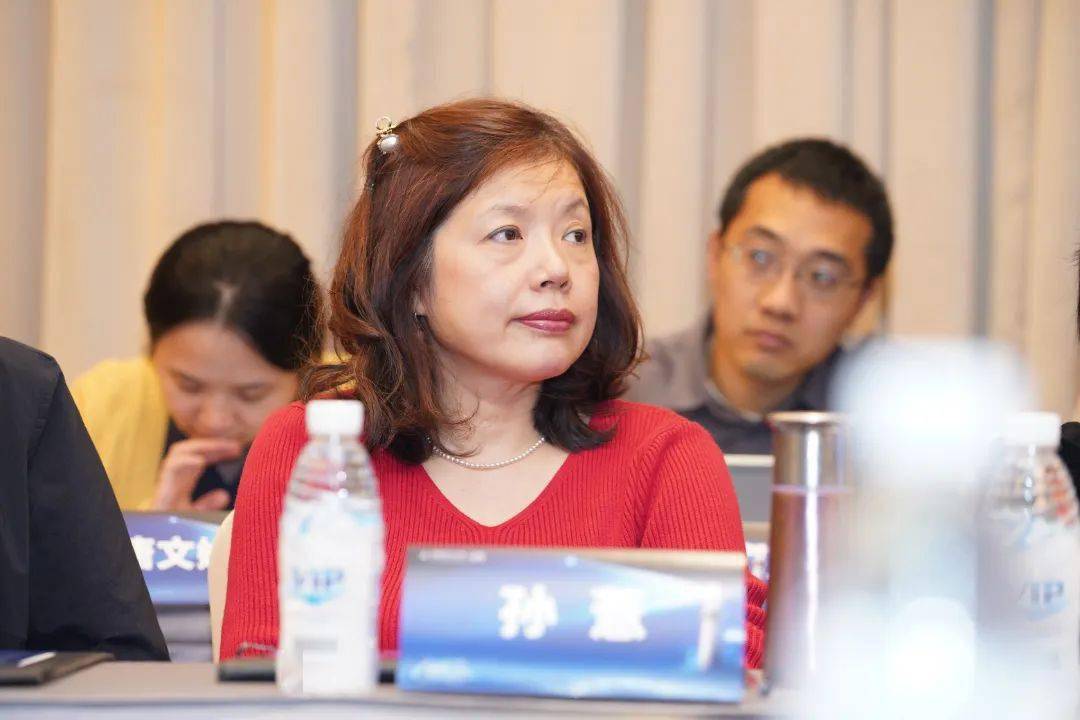 魏雯 教授车菲菲 教授马春蓉 教授饶进 教授余霞 教授周婕 教授章莉