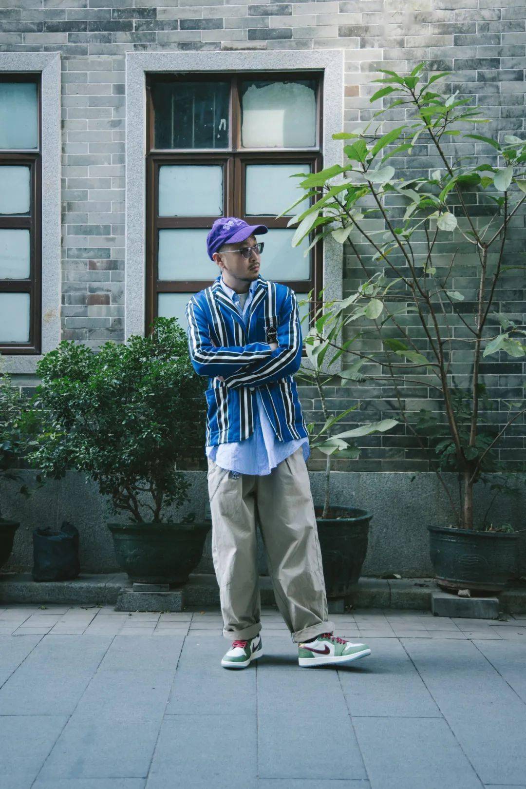 除了日常经营着她的社区咖啡店以外,与家里的四只"神兽"(猫咪)之间