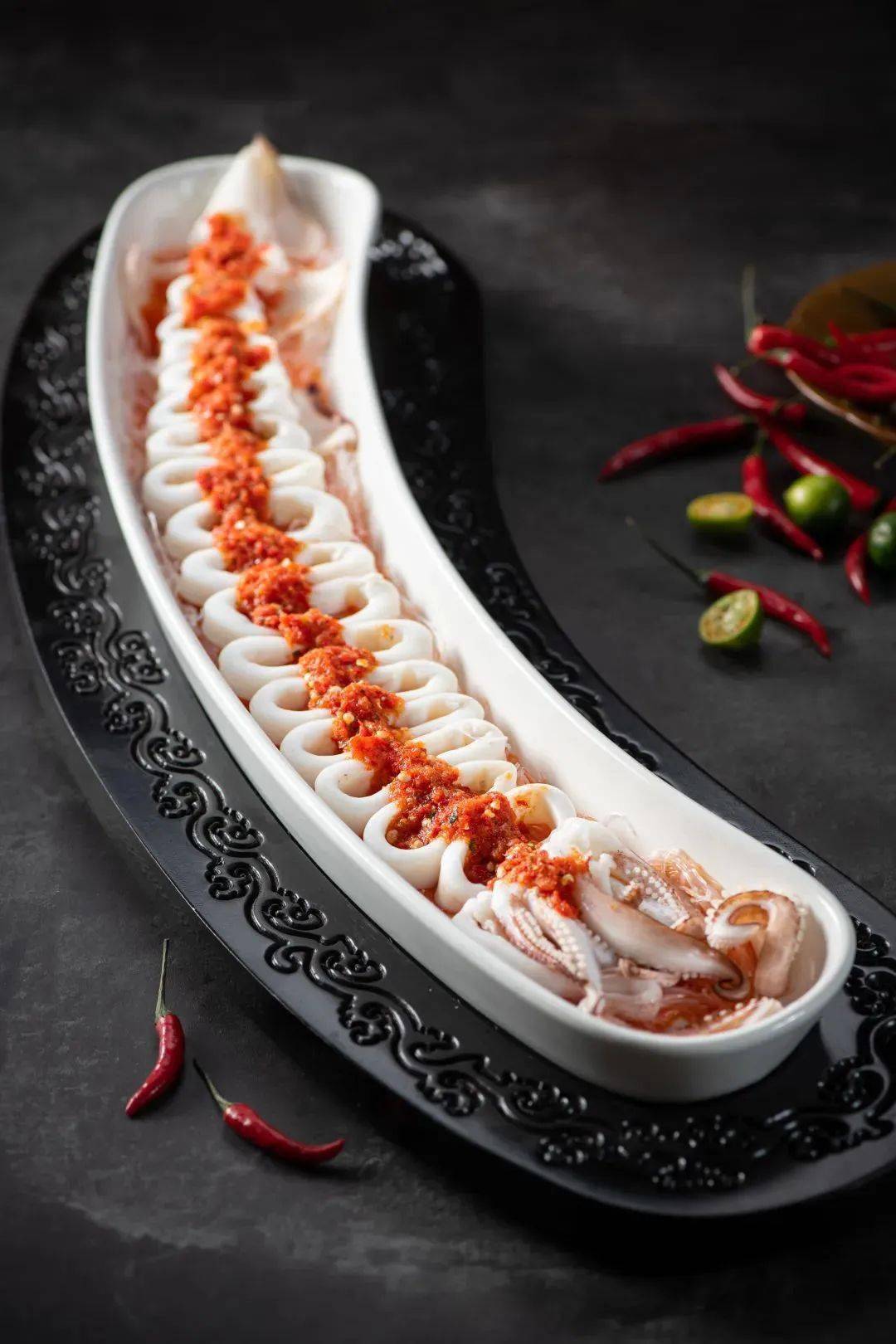 蜀味宫爆虾球.石锅脆米辽参.生拆蟹粉菱角糕.清汤堂灼雪花牛肉.