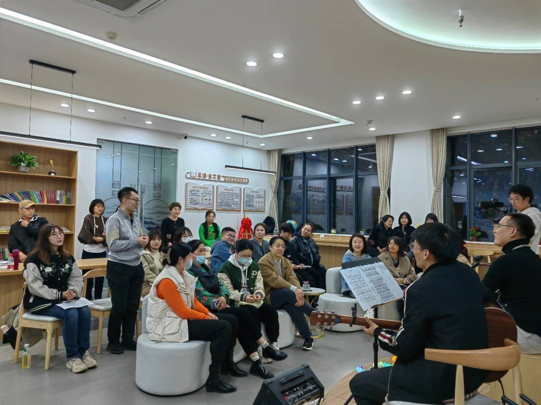 不是兴趣班上不起,而是夜校更有性价比_课程_上海_中青年