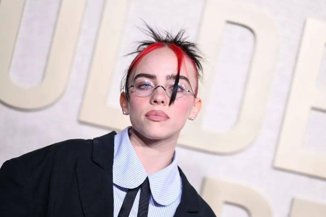 22岁的碧梨断崖式衰老?发际线严重后移…_billie_eilish_情感