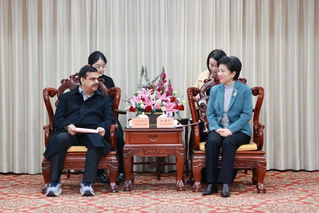 万闻华会见印度阿拉宾度制药公司全球总裁