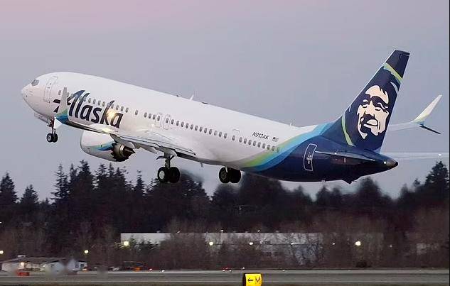 空中驚魂,波音747max艙門空中解體,空管局:停飛!_飛機_乘客_航空