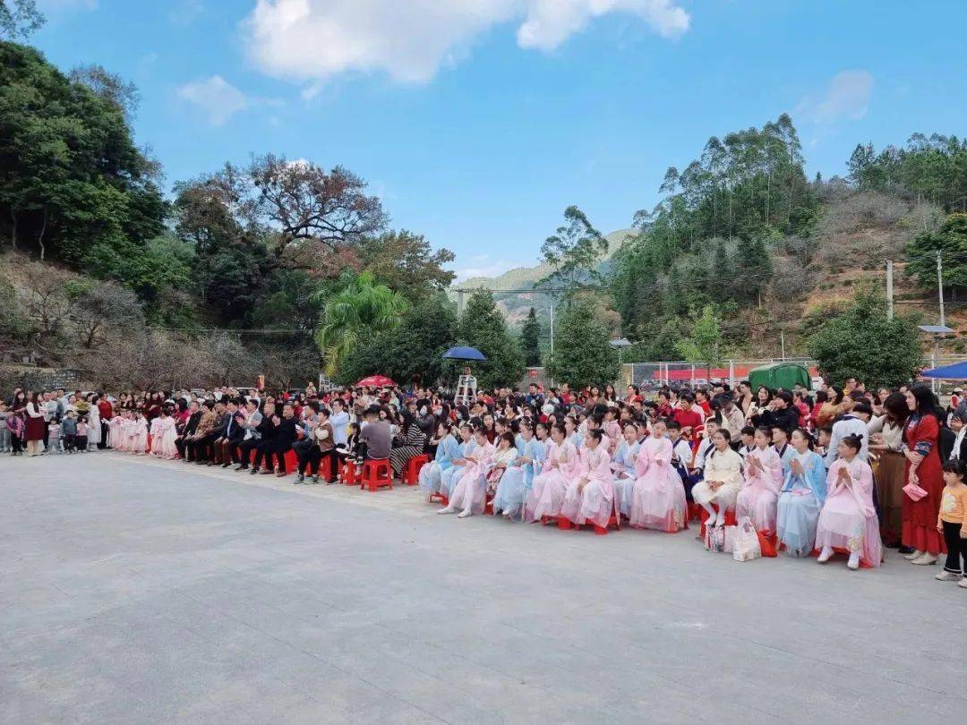 【文化】普宁路边音乐会暨船埔梅园诗歌咏诵会,"诗歌 音乐"跨学科融合