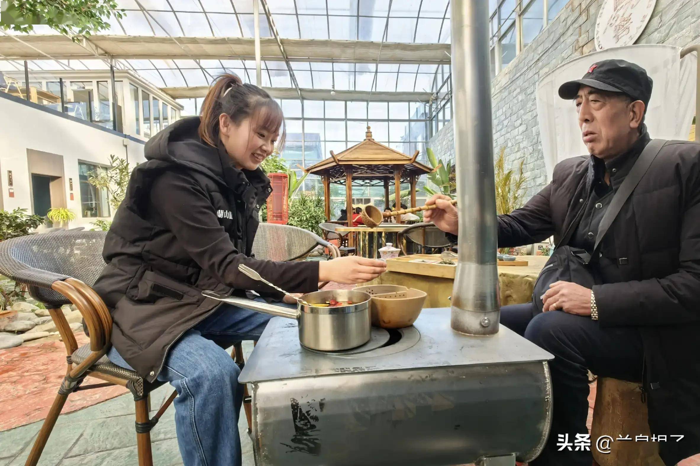 兰州农家乐协会赴兰山龙泉山庄参观交流学习_聂春林_协会会长_农庄
