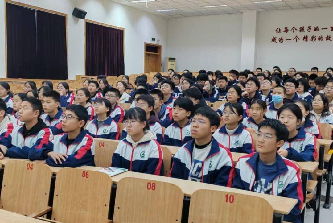 271教育|交通安全 伴我成长——昌乐二中举办交通安全知识讲座_张涛