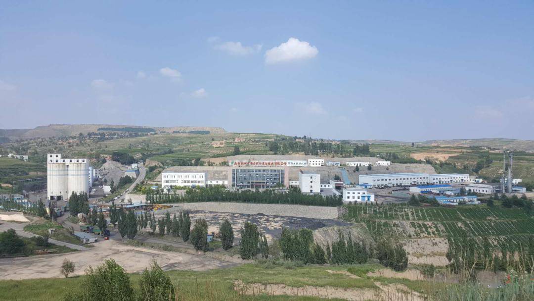 东易煤矿项目部地处朔州地区,冬季比较寒冷,对热水,暖气供应要求较高