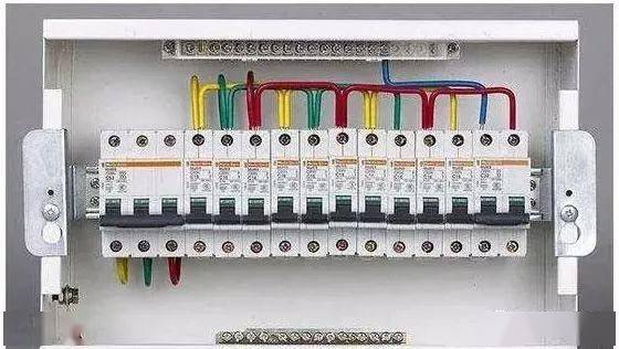 配電箱空氣開關接線方法,看看你平時接的電箱是否跟這一樣?