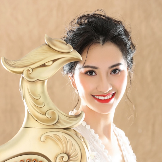 箜篌马  罗大提琴王禹辰戏曲指导:李昊昱字幕:任泽辰作曲田欣欣作曲胡