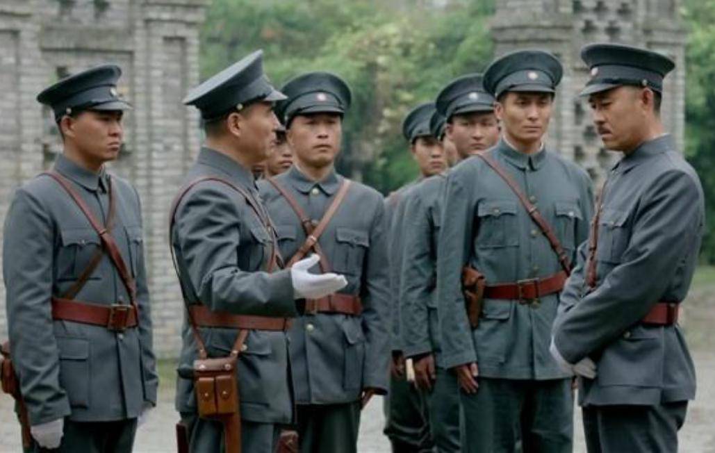 北伐军三攻南昌:嫡系军长临阵"失踪,蒋介石如何导演替罪羊假戏