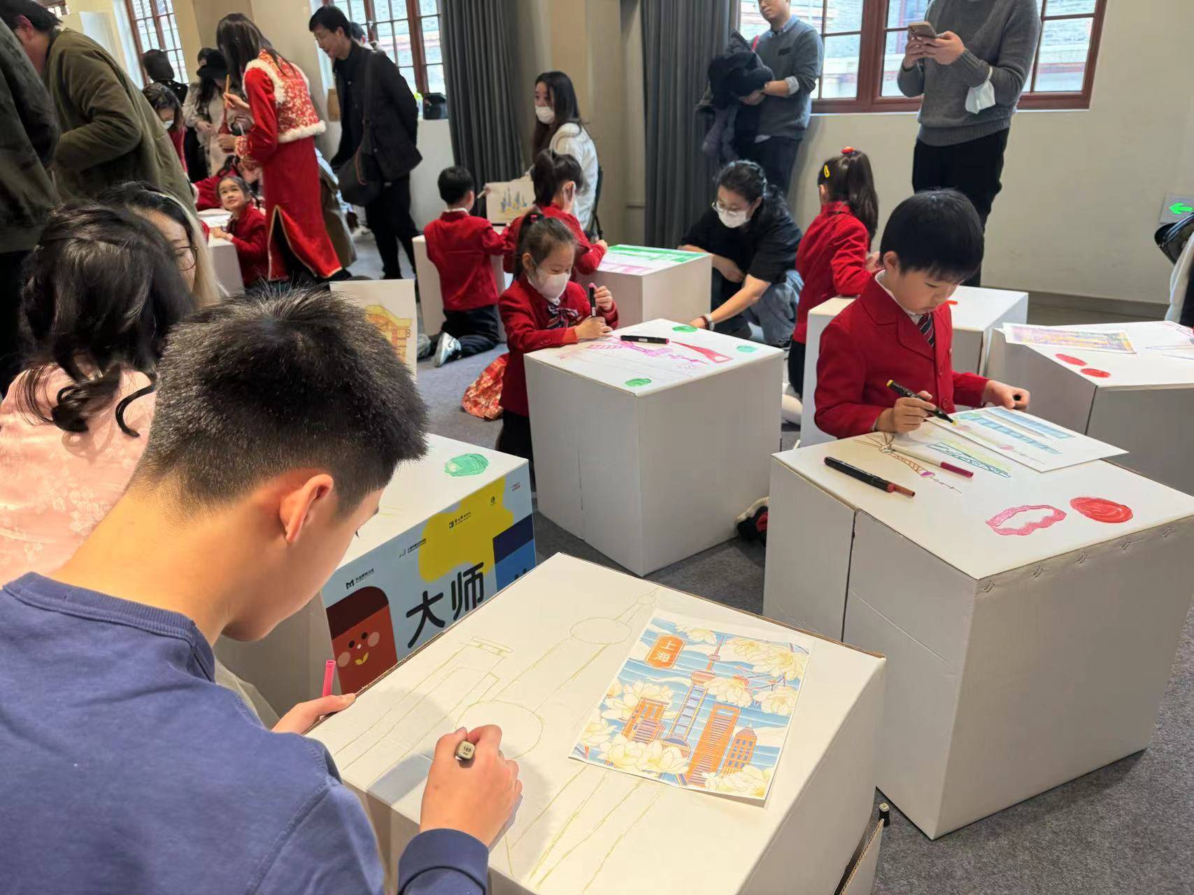 "上海的明天就在小朋友的蓝图中",这场美术大展助推"大师从这里起步"