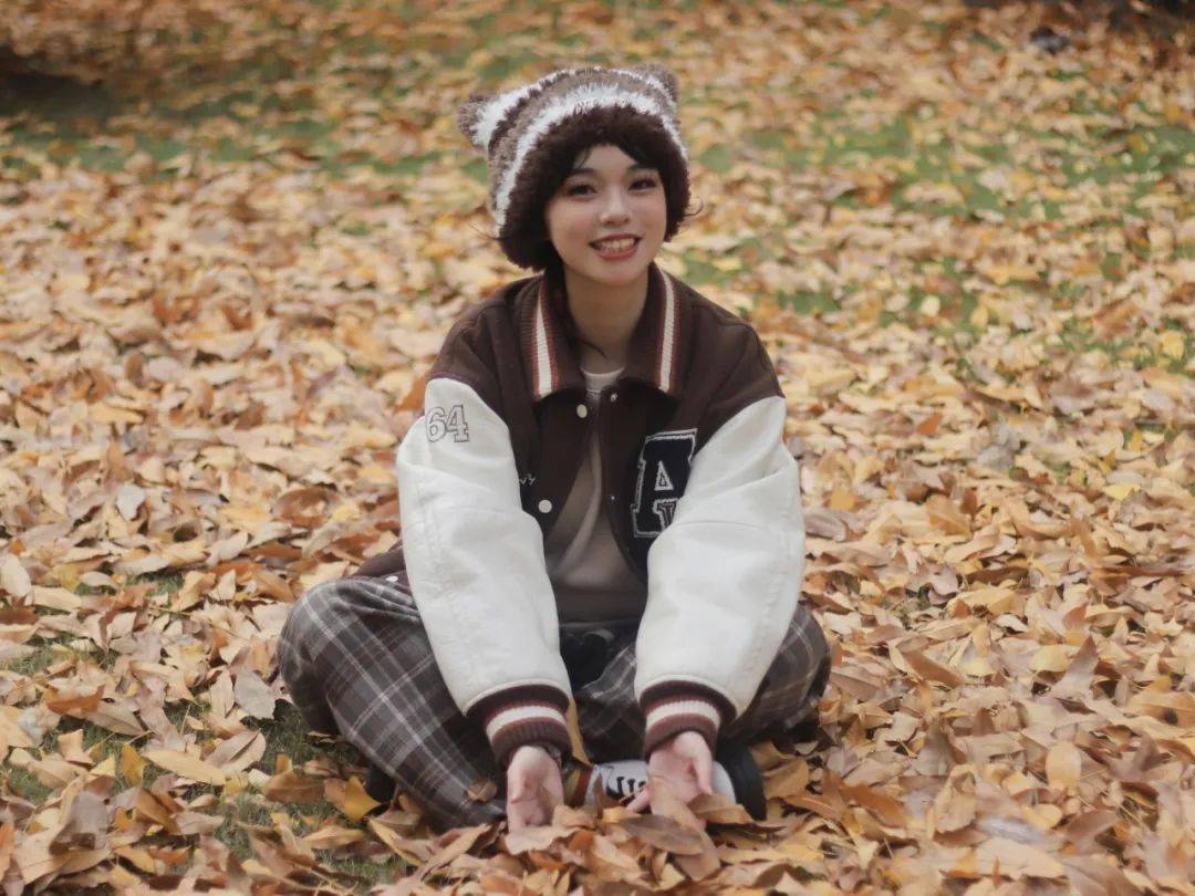 温医街拍look | 冬天拍了拍我说"又见面啦"_冬日_围巾_氛围