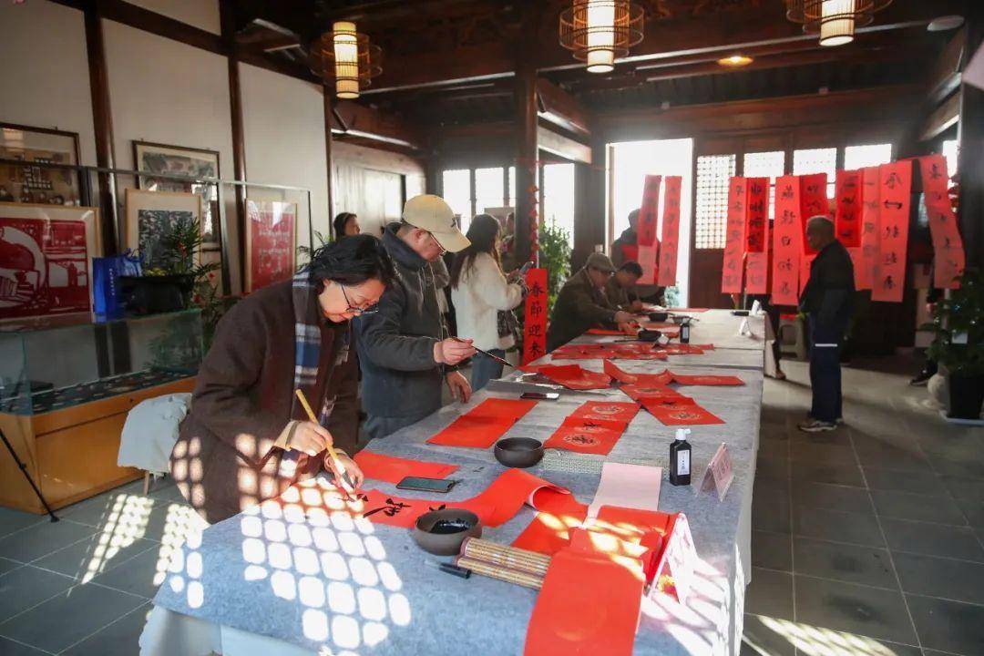 送春联,送福字,送窗花……松江这场迎新活动真精彩_车墩镇_社区_图片
