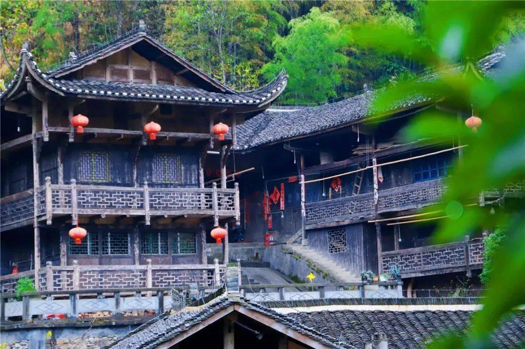 宣恩彭家寨:一扇了解土家文化的窗口_吊脚楼_地形_建筑