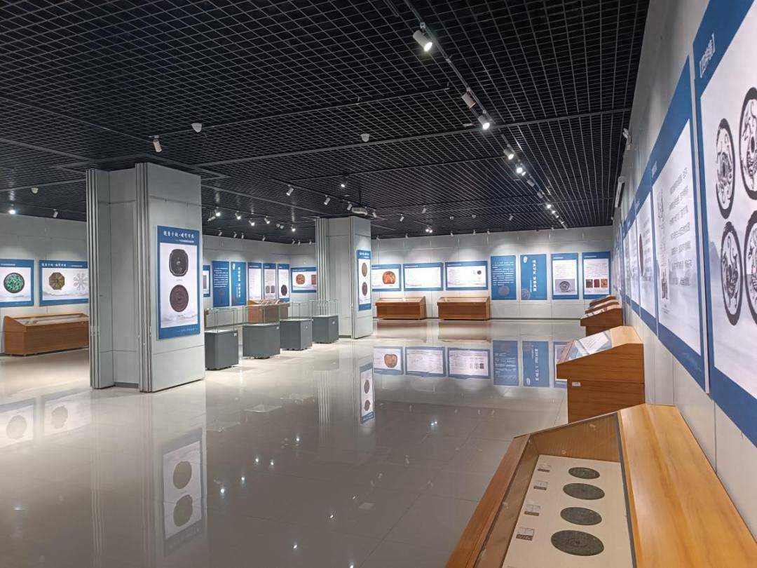 《镜鉴千秋·端行万里——平凉百件馆藏精品铜镜展》在石嘴山市博物馆