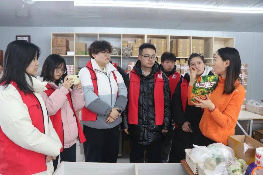 抚松县露水河镇开展"知参乡 爱参乡"大学生实践活动_家乡_建设_变化