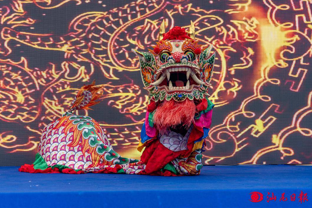 (资料图)组织麒麟舞,曲班坐唱,竹马戏,滚地金龙,地景等海陆丰传统春节