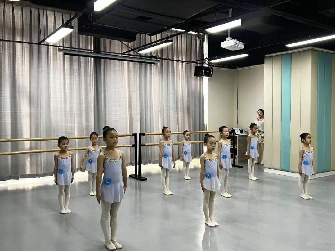 cefa芭蕾舞少儿考级纪实:潘茜国际芭蕾学校_舞蹈_专业_艺术