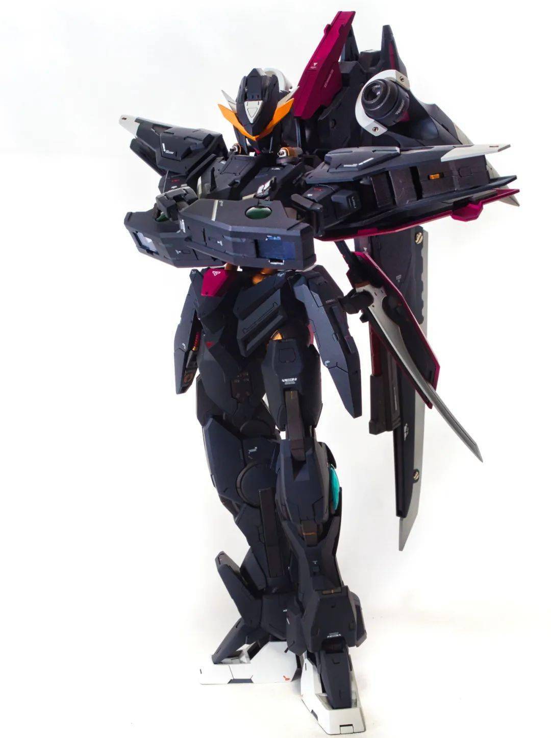 格拉汉姆·艾卡潜入了铁华团,开走了巴耶力?_公众_模型_高达