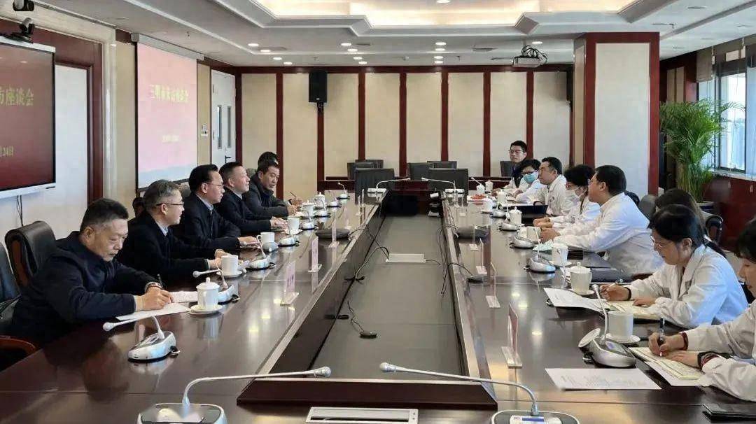 三明市政府副市长张元明,市政府副秘书长黄兰春,肖建宁,我院党委书记