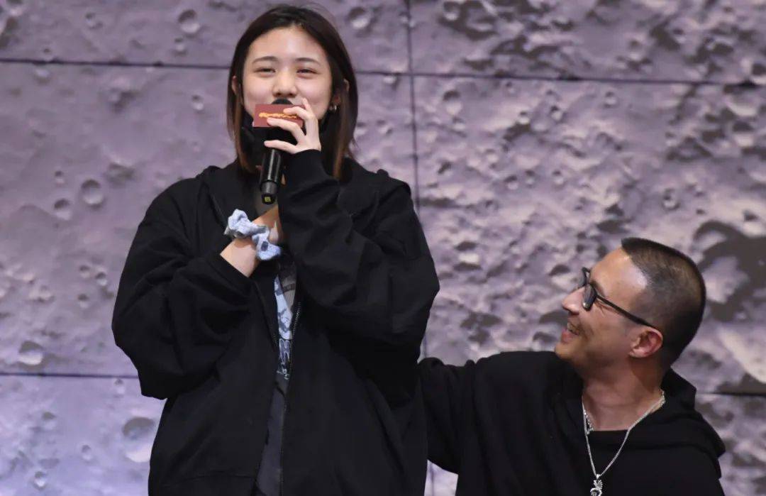 汪峰接连发声!_声明_章子怡_女儿