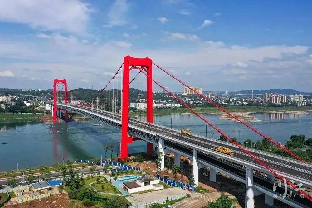 最新航拍丨泸州又一座长江大桥快合龙了!_榕山_主跨_牟科