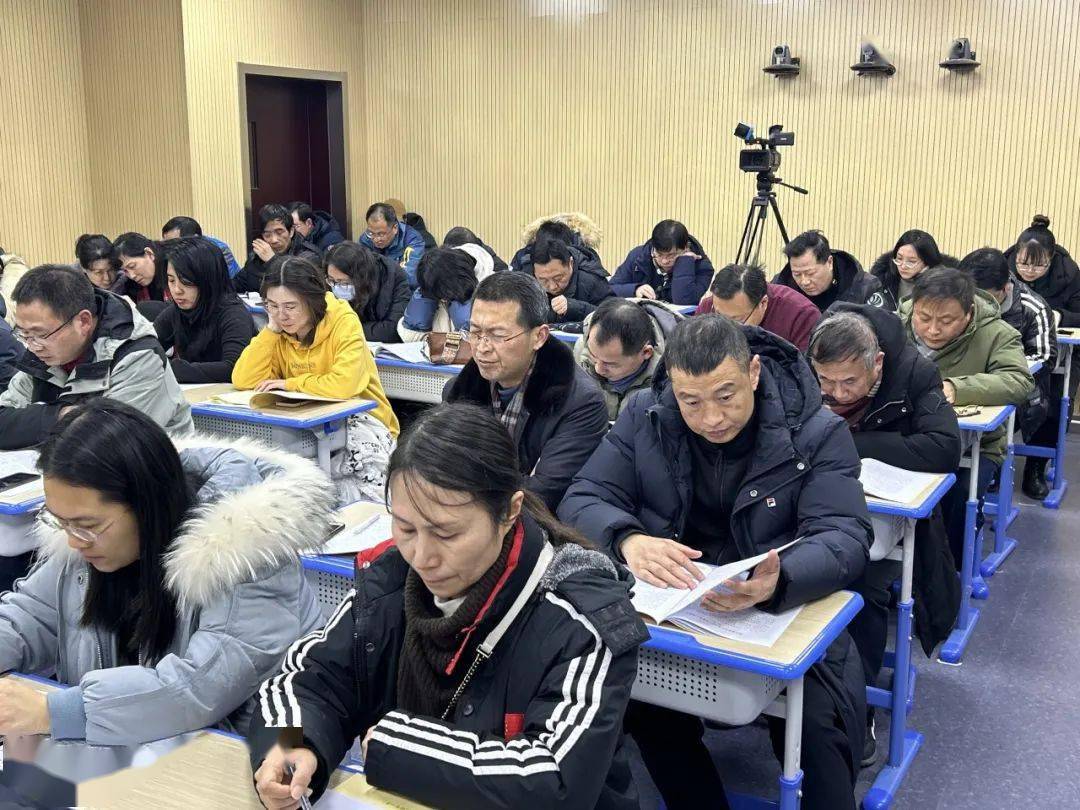 沙市中学召开第九届教职工代表大会第三次会议_同志_学校党委_唐年新