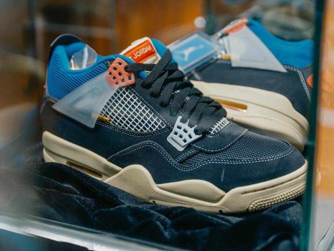鞋盒里的记忆 · air jordan 4 retro "bred reimagined"|soar 主题