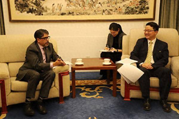 外交部亚洲司司长刘劲松会见孟加拉国驻华大使乌丁_孟方_合作_中方