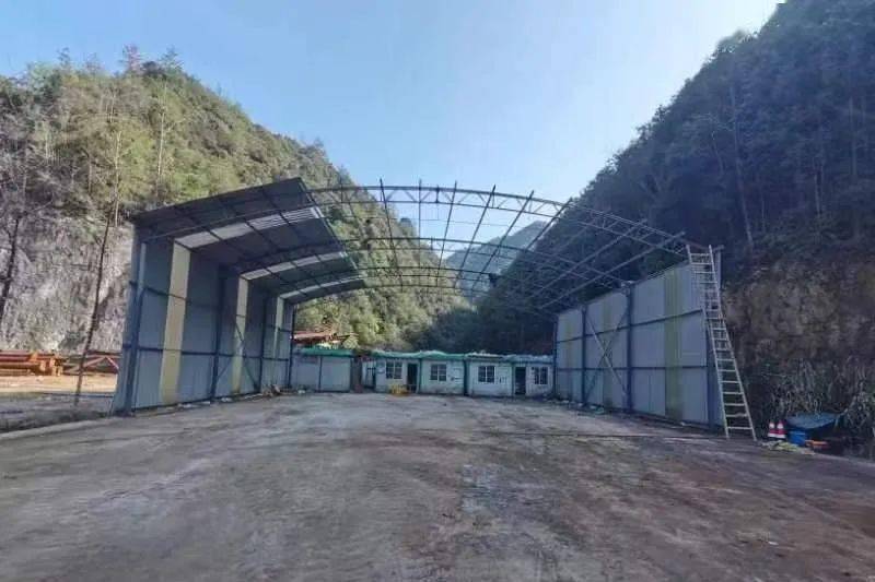 临时搭建钢棚,拆!_西联乡_进行_大溪口