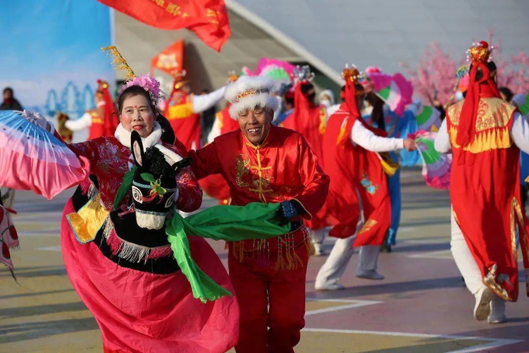 还有惊喜预告_秧歌_活动_东北