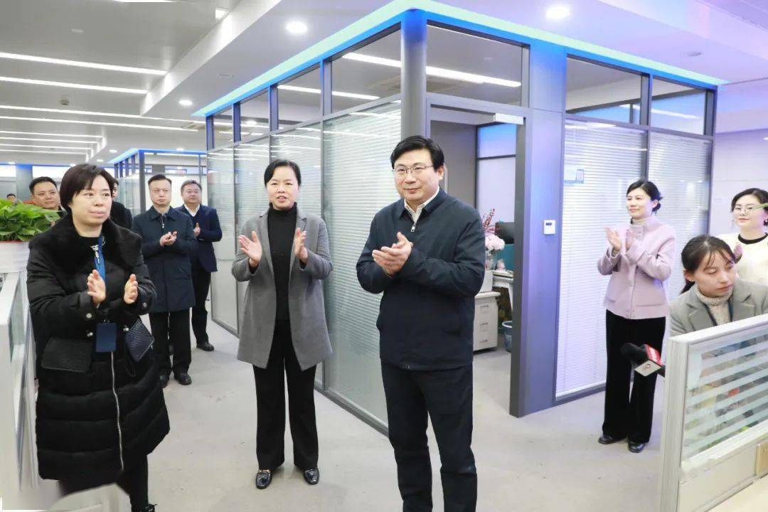 区委常委,宣传部部长薛红霞参加活动.把牢政治方向 唱响主旋律