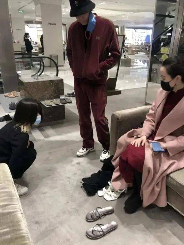 林依轮_西华_事业