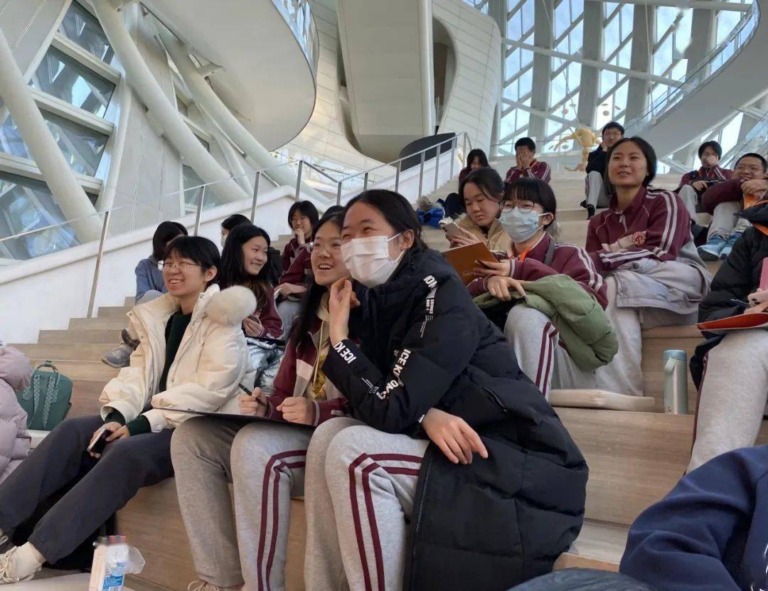 北京中学高中部·走进名企之走进凤凰中心_的设计_建筑_演播厅