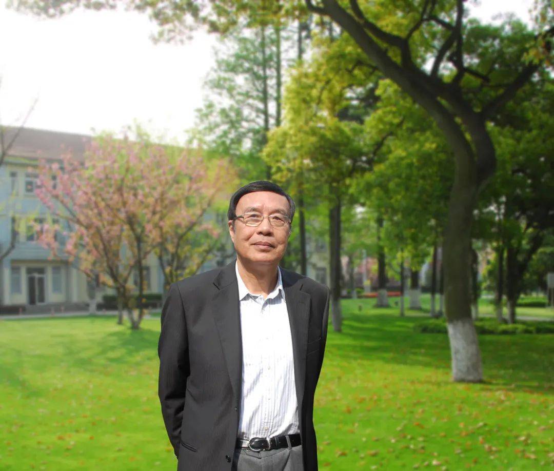 他获得首届上海杰出人才称号→_唐盛昌_国际学校_创新