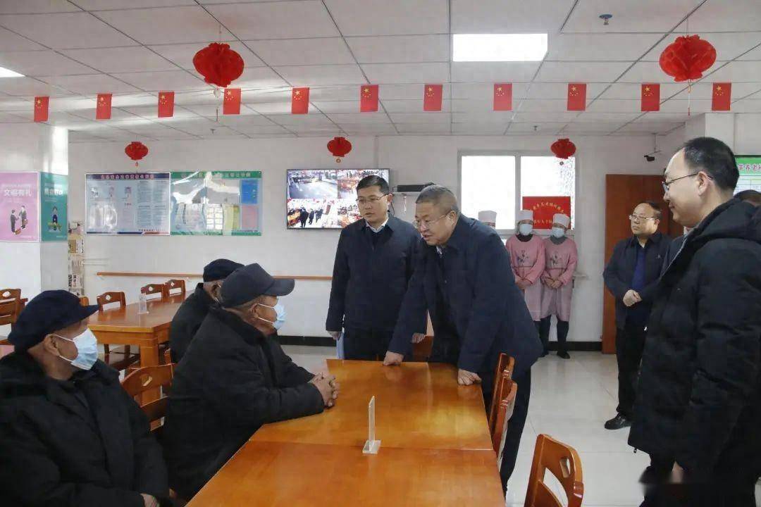 副区长张永宏一同慰问.