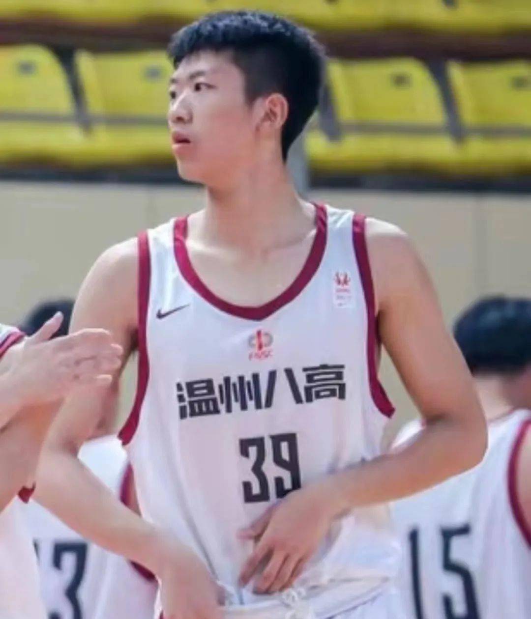 八高男篮打进省赛总决赛!_比赛_孩子_篮球