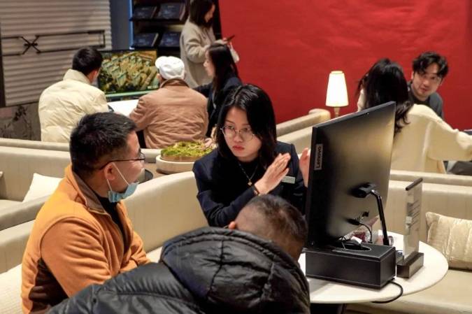 上海楼市限购再放宽的首个周末,嘉定房产中介:单身人士咨询看房增多_客户_政策