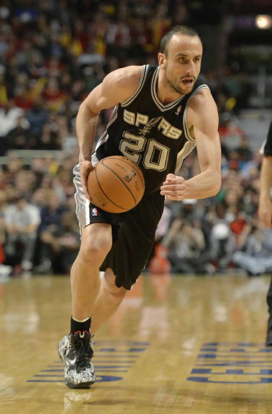 吉诺比利_球鞋_秃子