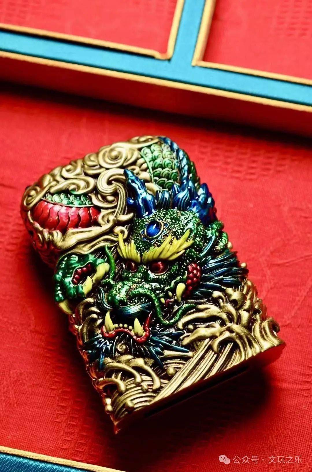 圈精心设计的打火机——zippo重彩神器官方原装正版重甲青龙礼盒套装