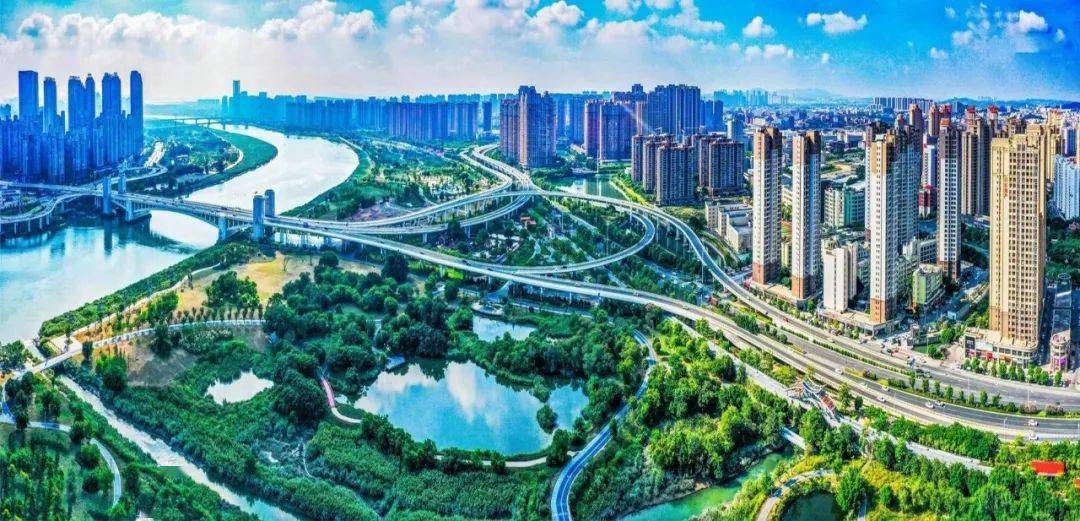 或蝶变崛起的辉煌诗记(节选)姜利晓1以灵源山,紫帽山,衙口滨海休闲