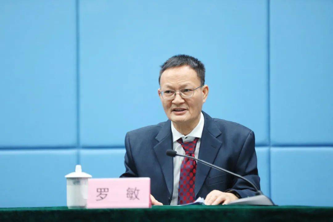 结合"百千万工程"工作部署,珠海在红旗镇,平沙镇,斗门镇,桂山镇大力