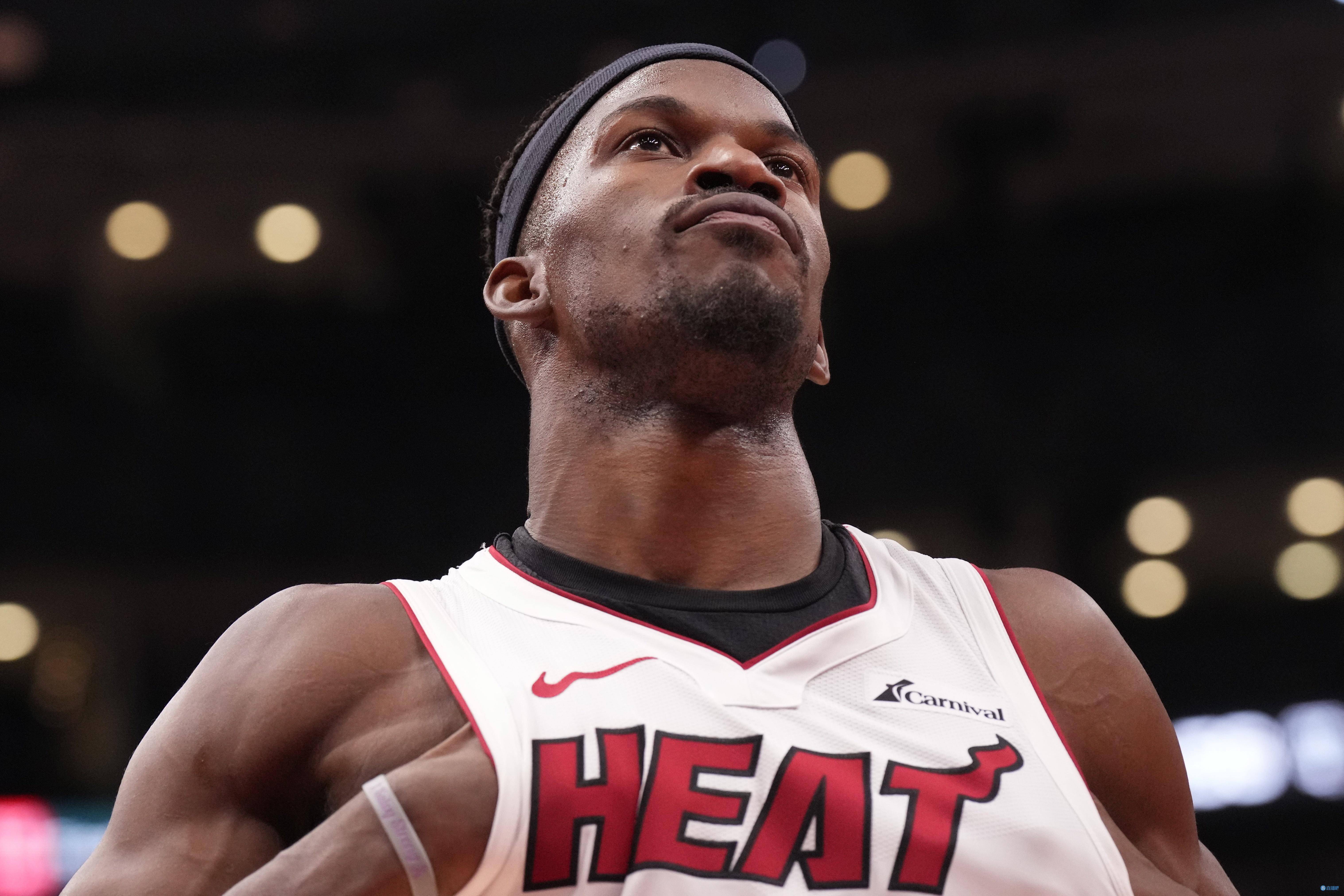 直播吧2月6日讯 今日,活塞球员安东尼-托利弗在节目中谈到了吉米