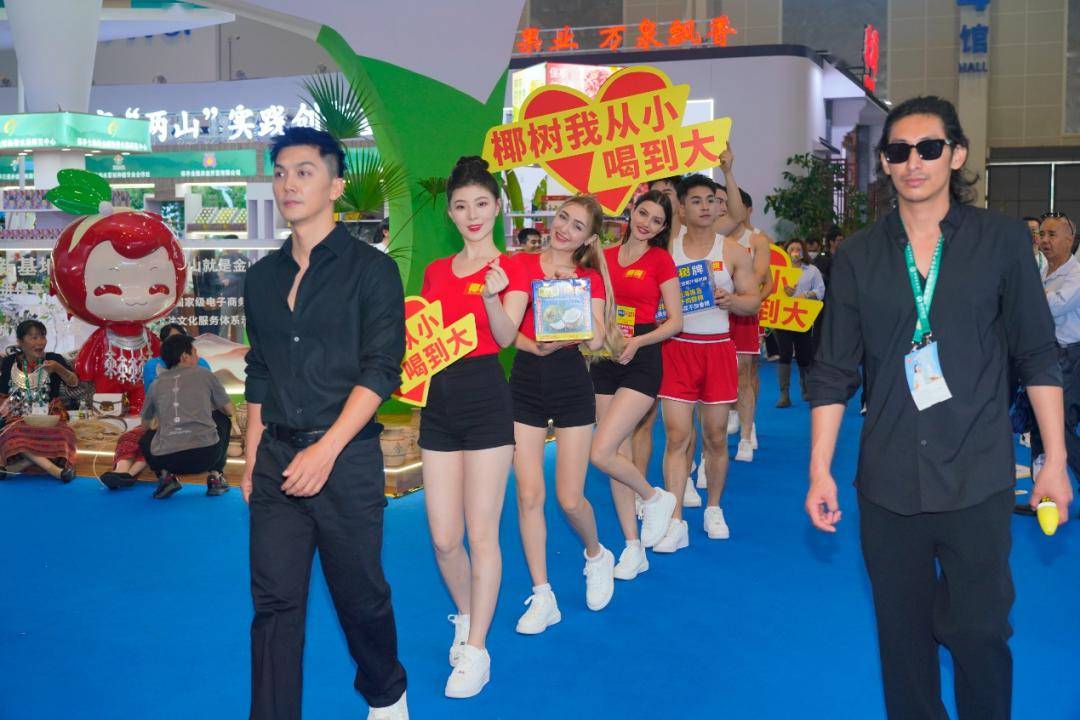 尹丹丹_集团_宣传