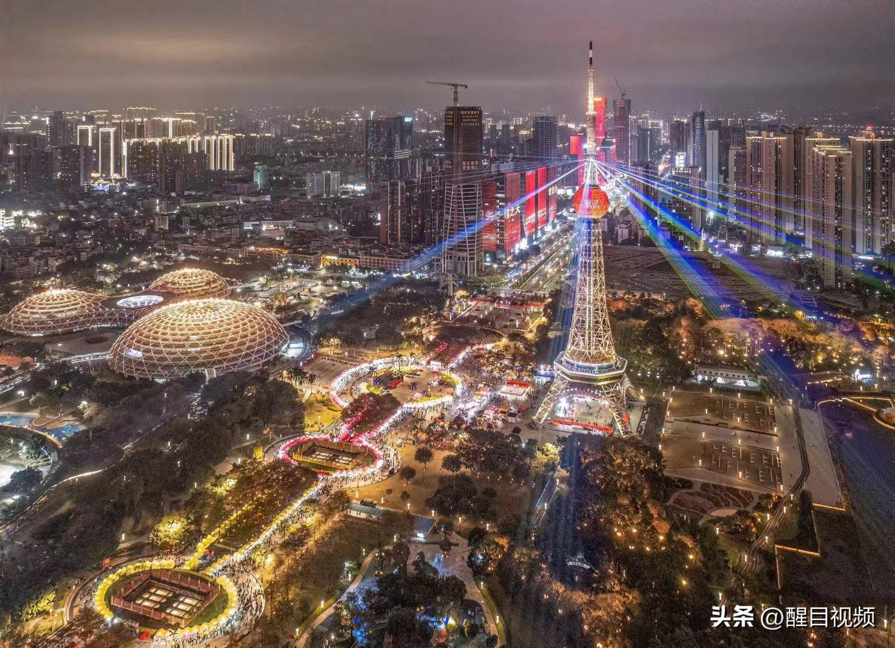 灯光璀璨的文华花市夜景